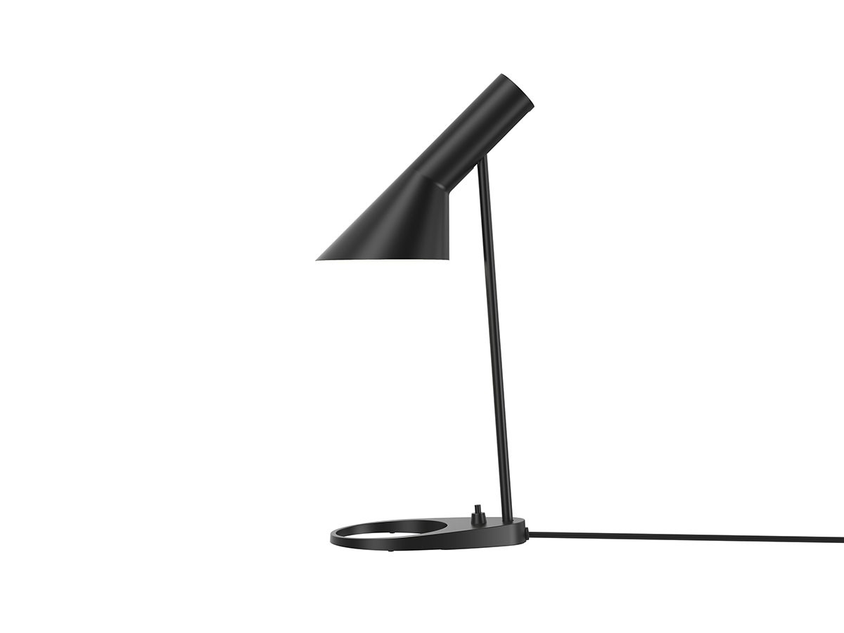 Louis Poulsen AJ TABLE